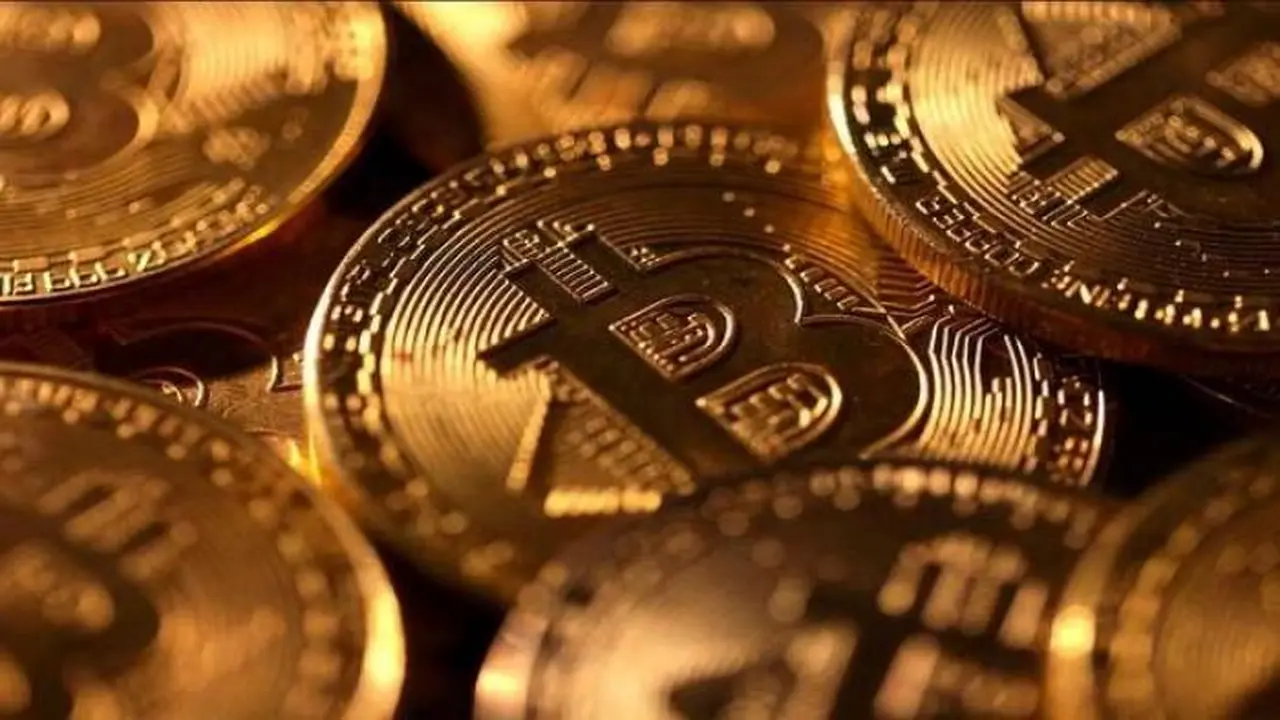 البيتكوين تتجه نحو 66 ألف دولار مع انحسار التوترات العالمية